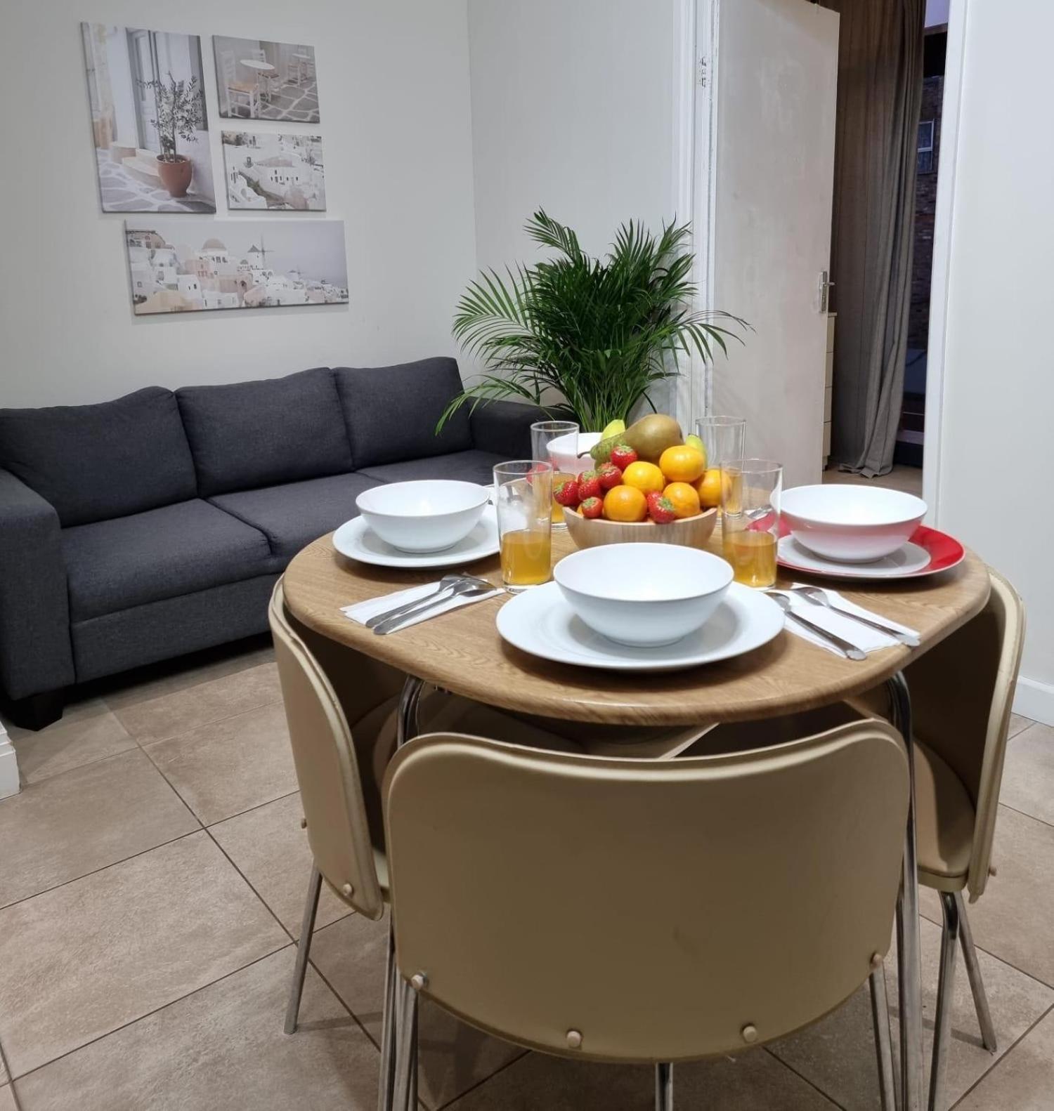 Luxury 4-Bed Apartment With Balcony & Garden, Near Emirates Stadium, 15 Mins To Central Лондон Экстерьер фото
